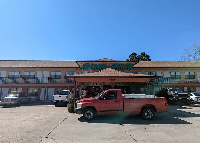 Motel: Summer Breeze Motel